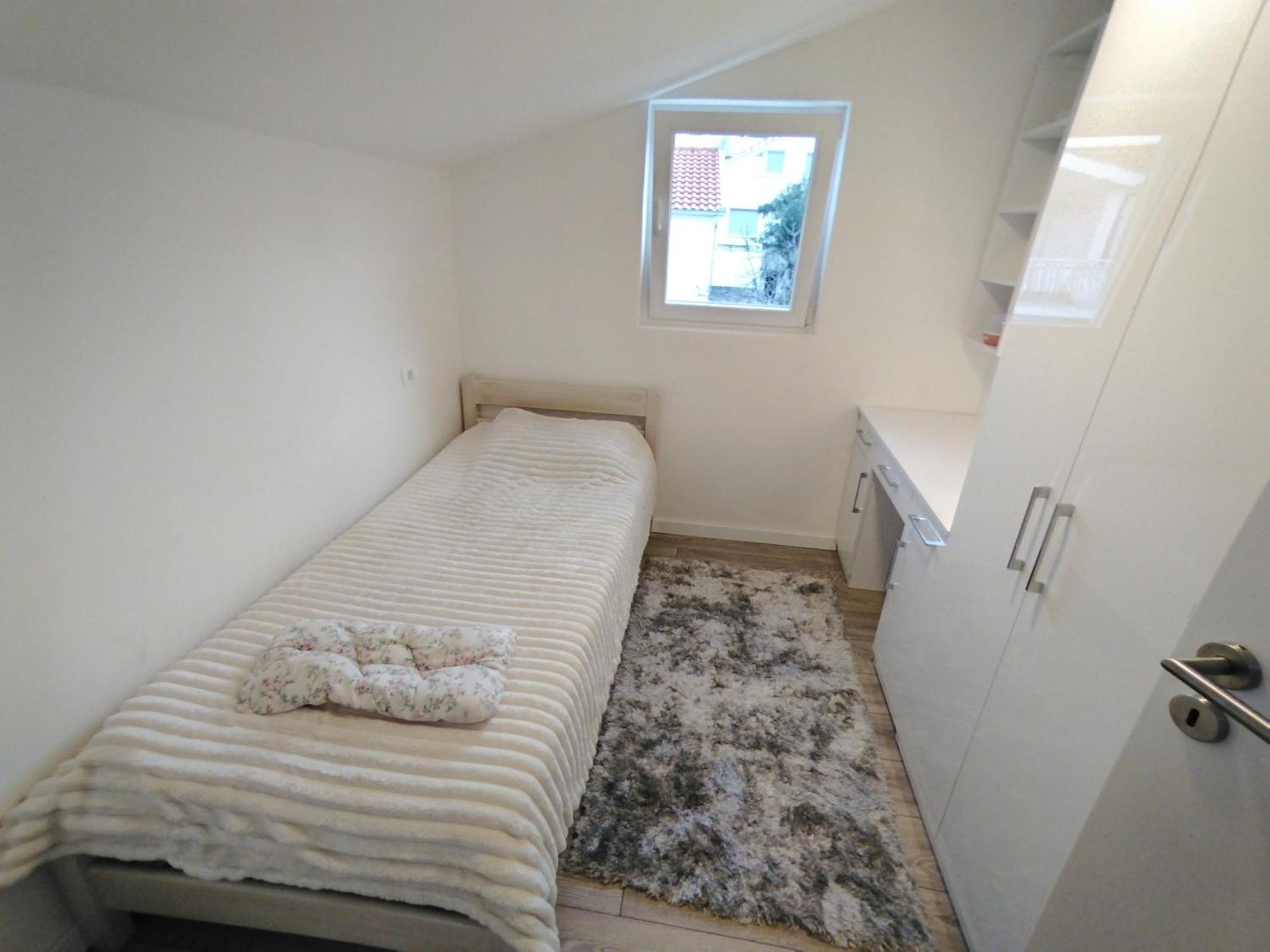 Apartments Paola Trogir Bilik gambar