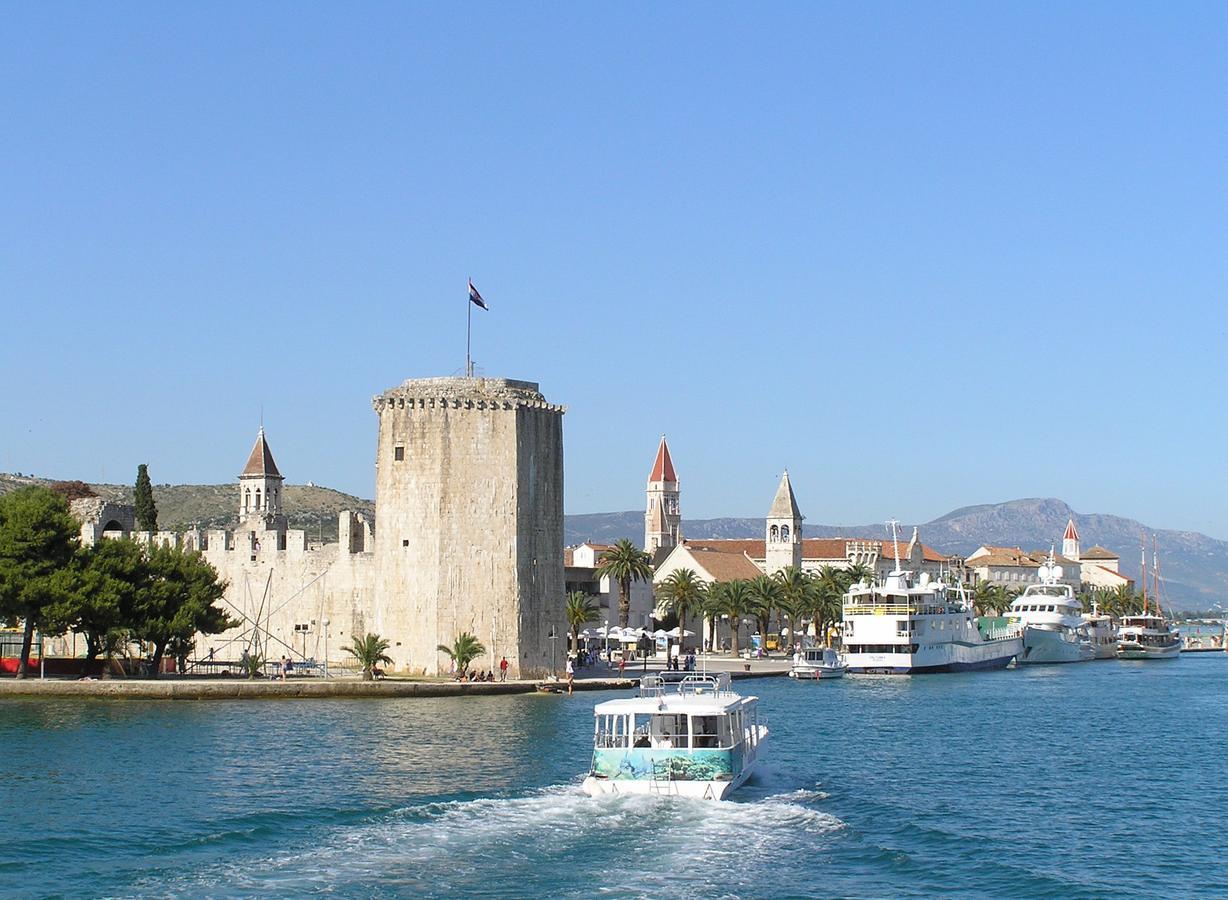 Apartments Paola Trogir Luaran gambar